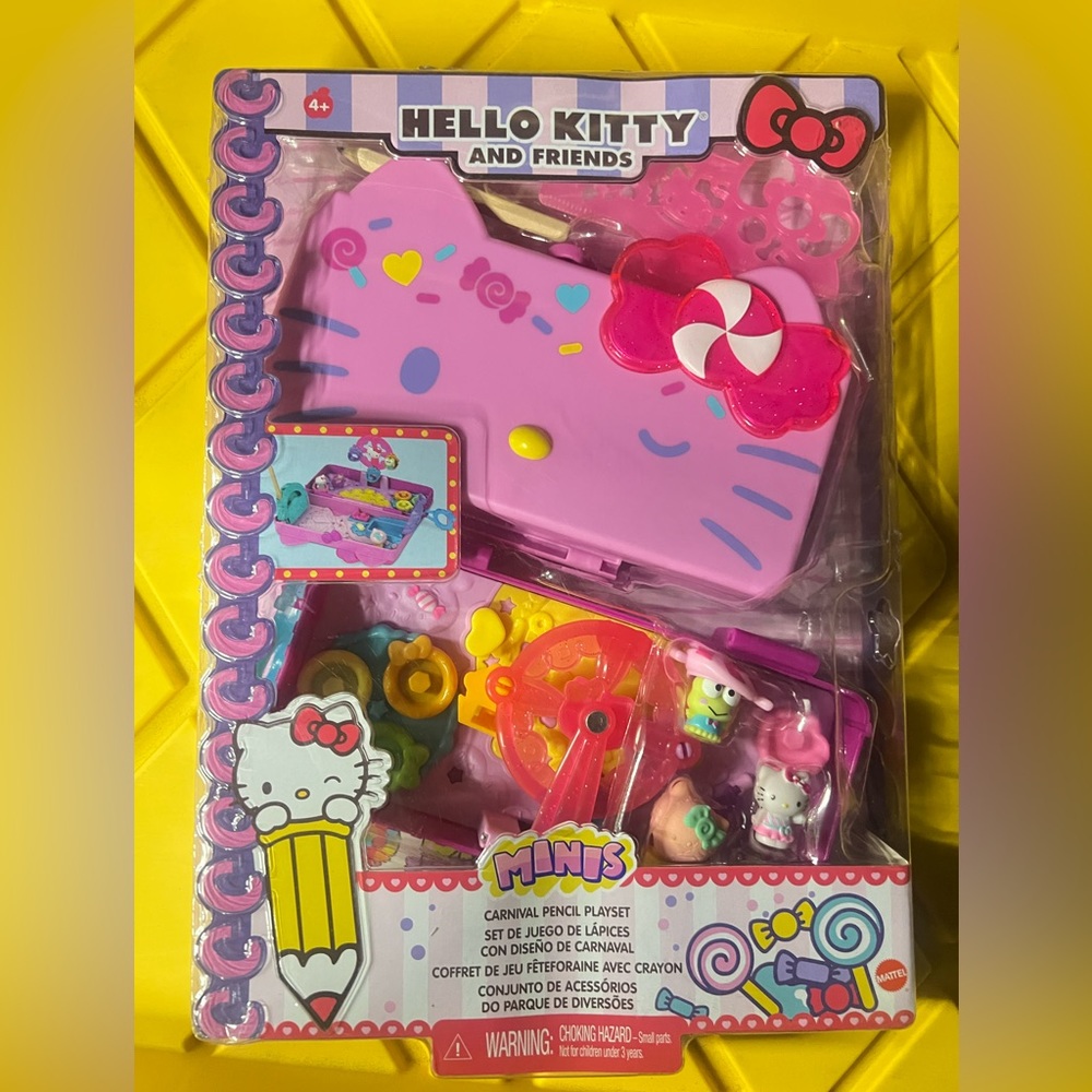 Hello kitty carnival Pencil set